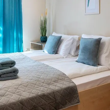 Aspen With An Oudoor Sauna And Hot Tub By Si